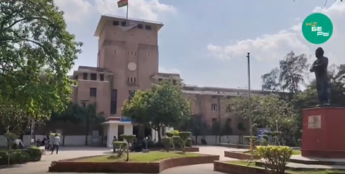 Киберы Индии посетили факультет филологии в Делийском университете