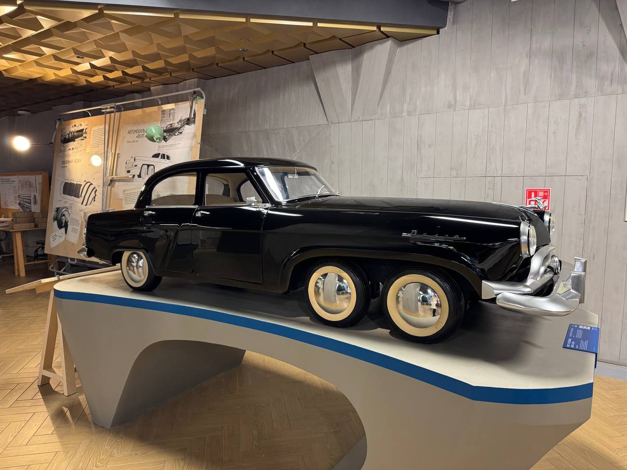 Глава Росатома Алексей Лихачёв раскрыл киберам тайну катастрофы на Чернобыльской атомной электростанции на открытии выставки к 40-летию со дня трагических событий