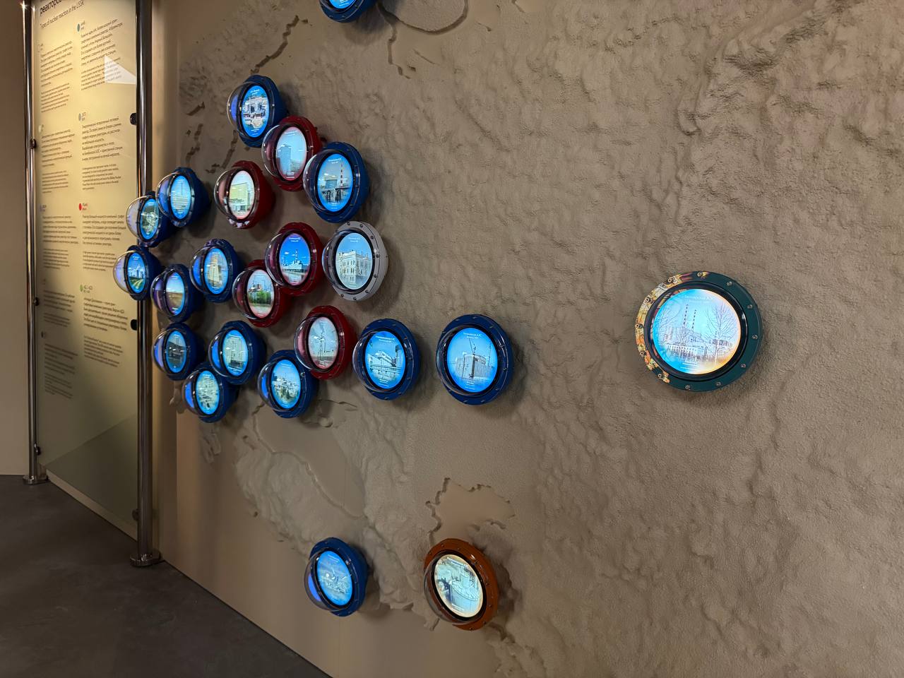 Глава Росатома Алексей Лихачёв раскрыл киберам тайну катастрофы на Чернобыльской атомной электростанции на открытии выставки к 40-летию со дня трагических событий