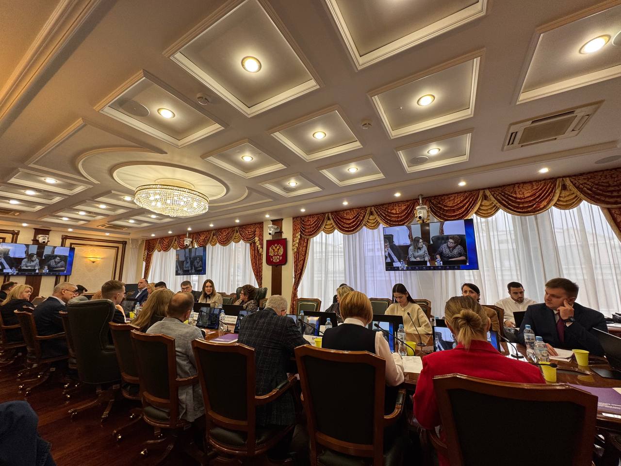 В Совете представили исследование о роли волонтерских организаций и НКО в воспитании школьников