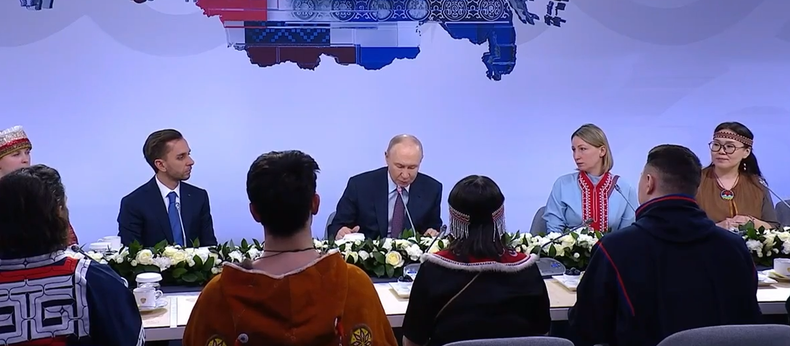 Владимир Путин выступил с поздравлением на Федеральном просветительском марафоне «Знания. Первые»